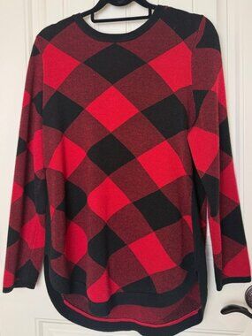Alia Buffalo Plaid Large Tunic Sweater Women’s Red Black High Low Hem Crew Neck